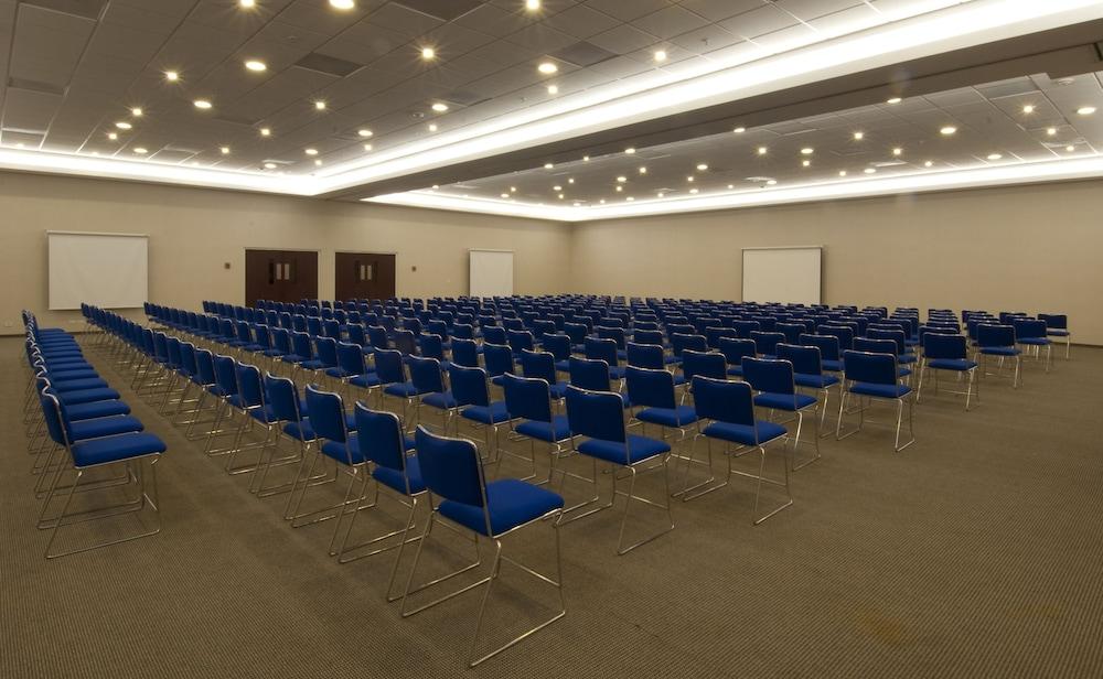 City Express By Marriott Suites Toluca Extérieur photo