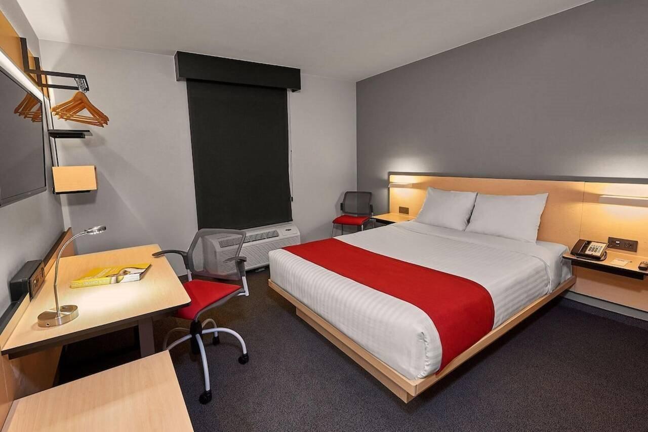 City Express By Marriott Suites Toluca Extérieur photo