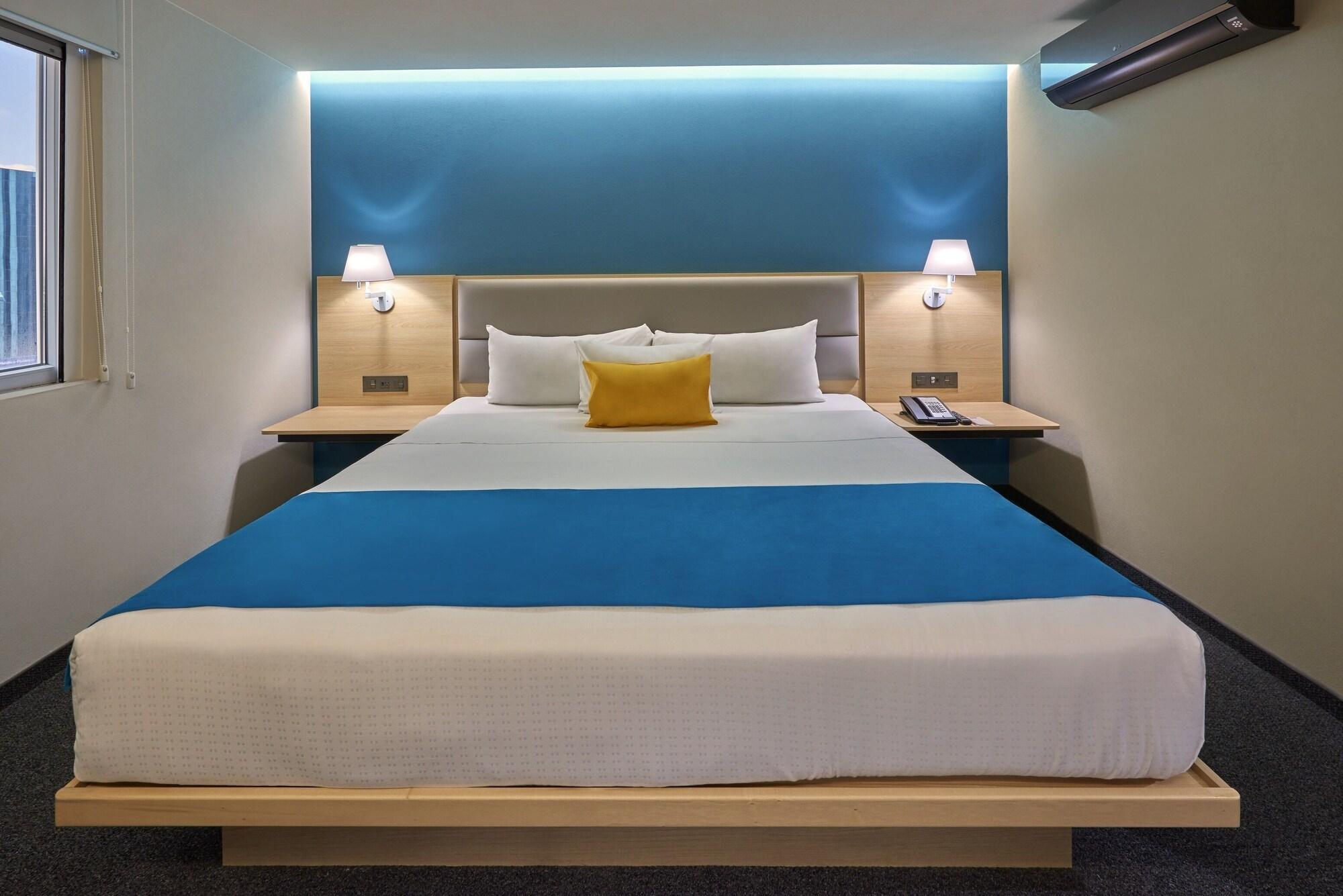 City Express By Marriott Suites Toluca Extérieur photo