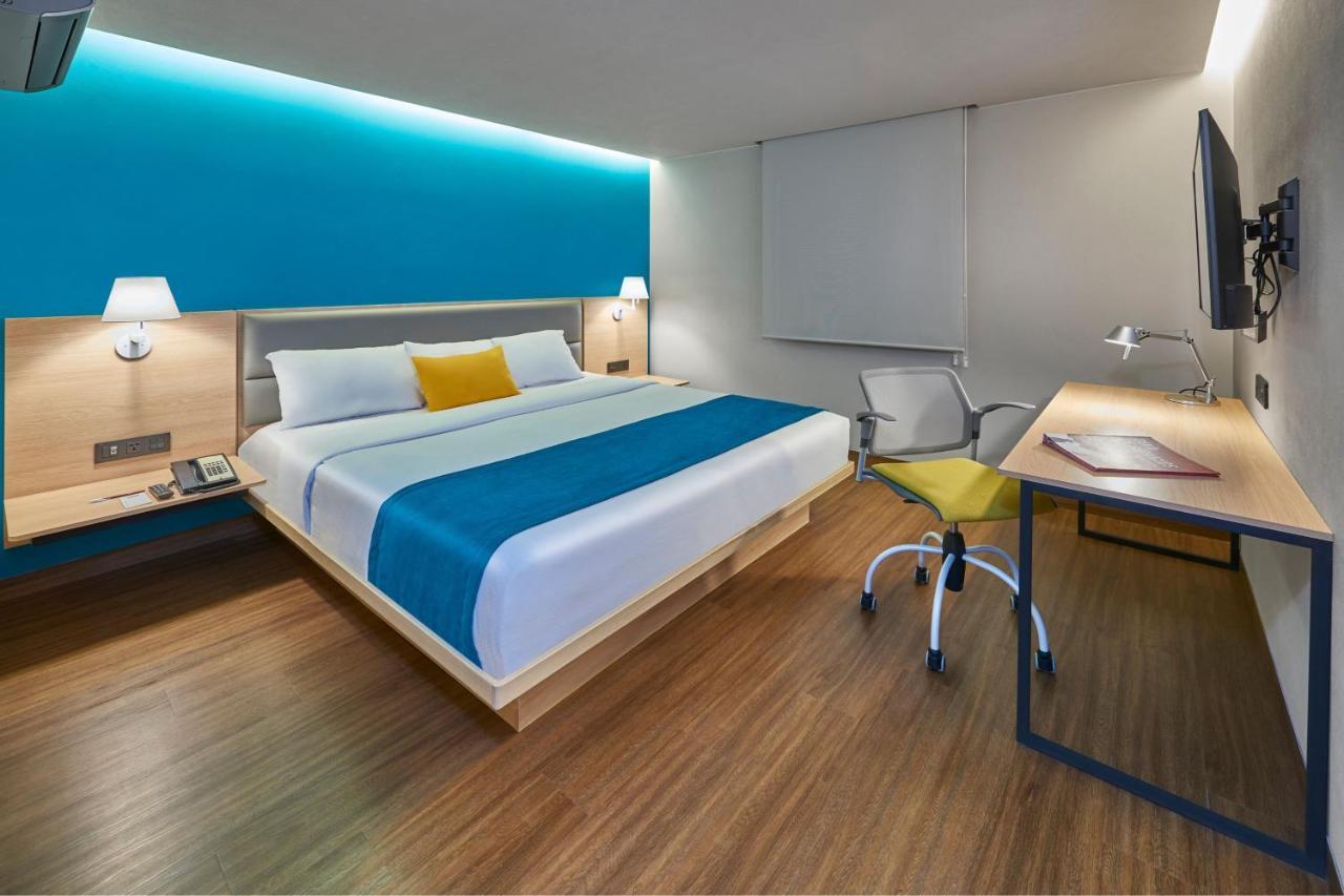 City Express By Marriott Suites Toluca Extérieur photo
