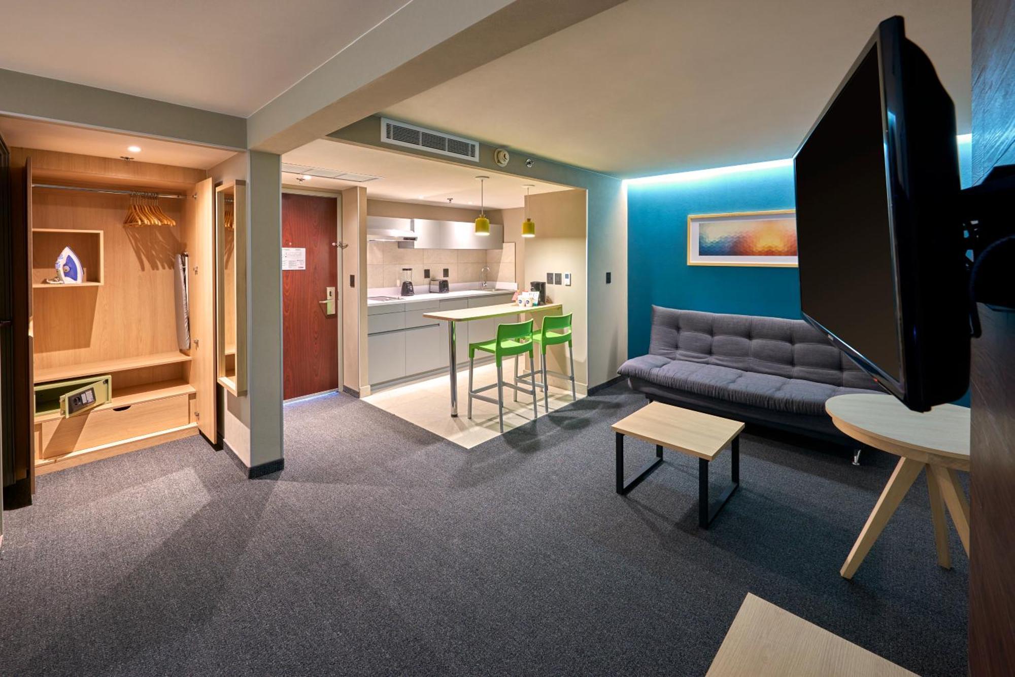 City Express By Marriott Suites Toluca Extérieur photo