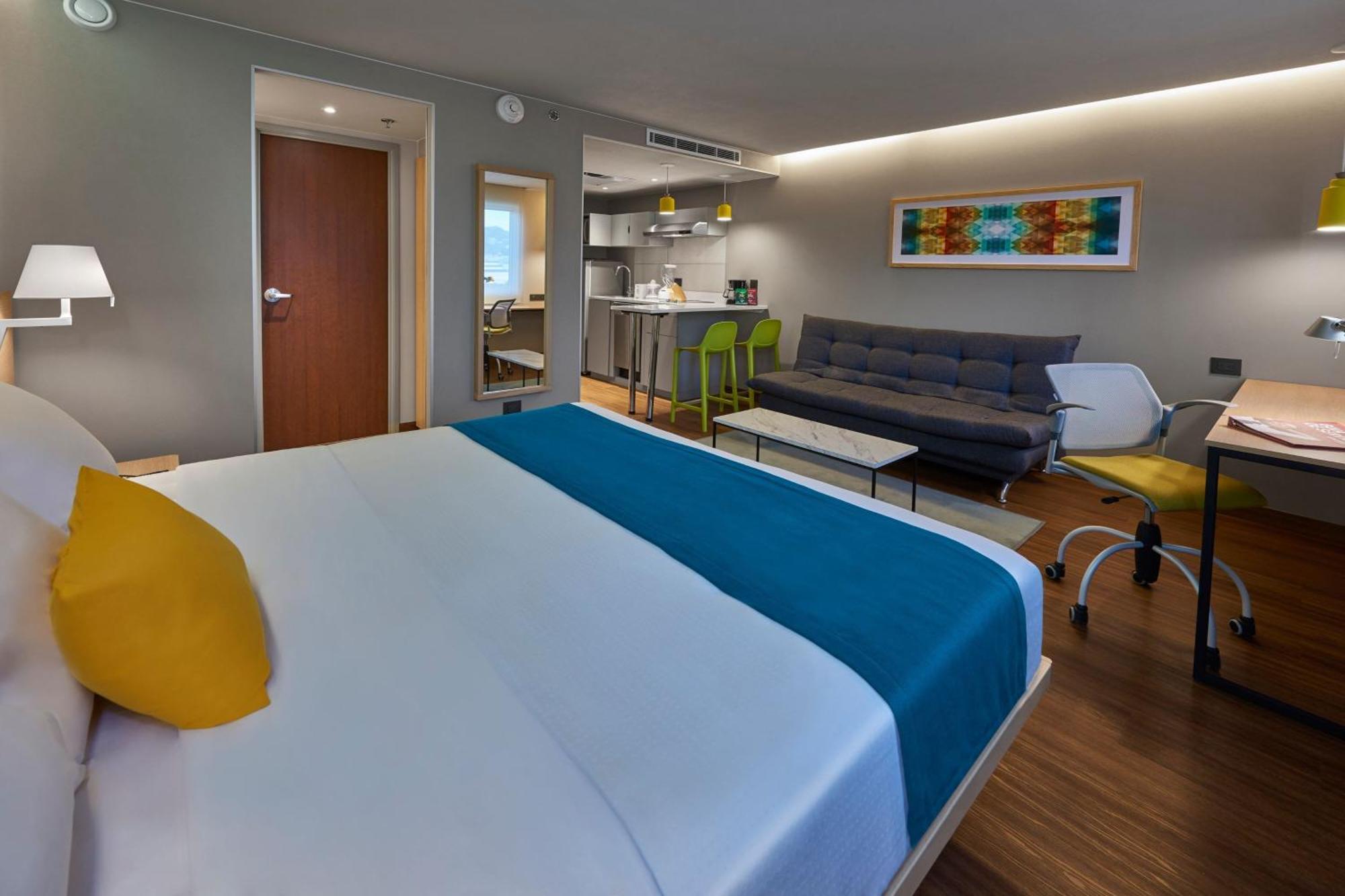 City Express By Marriott Suites Toluca Extérieur photo