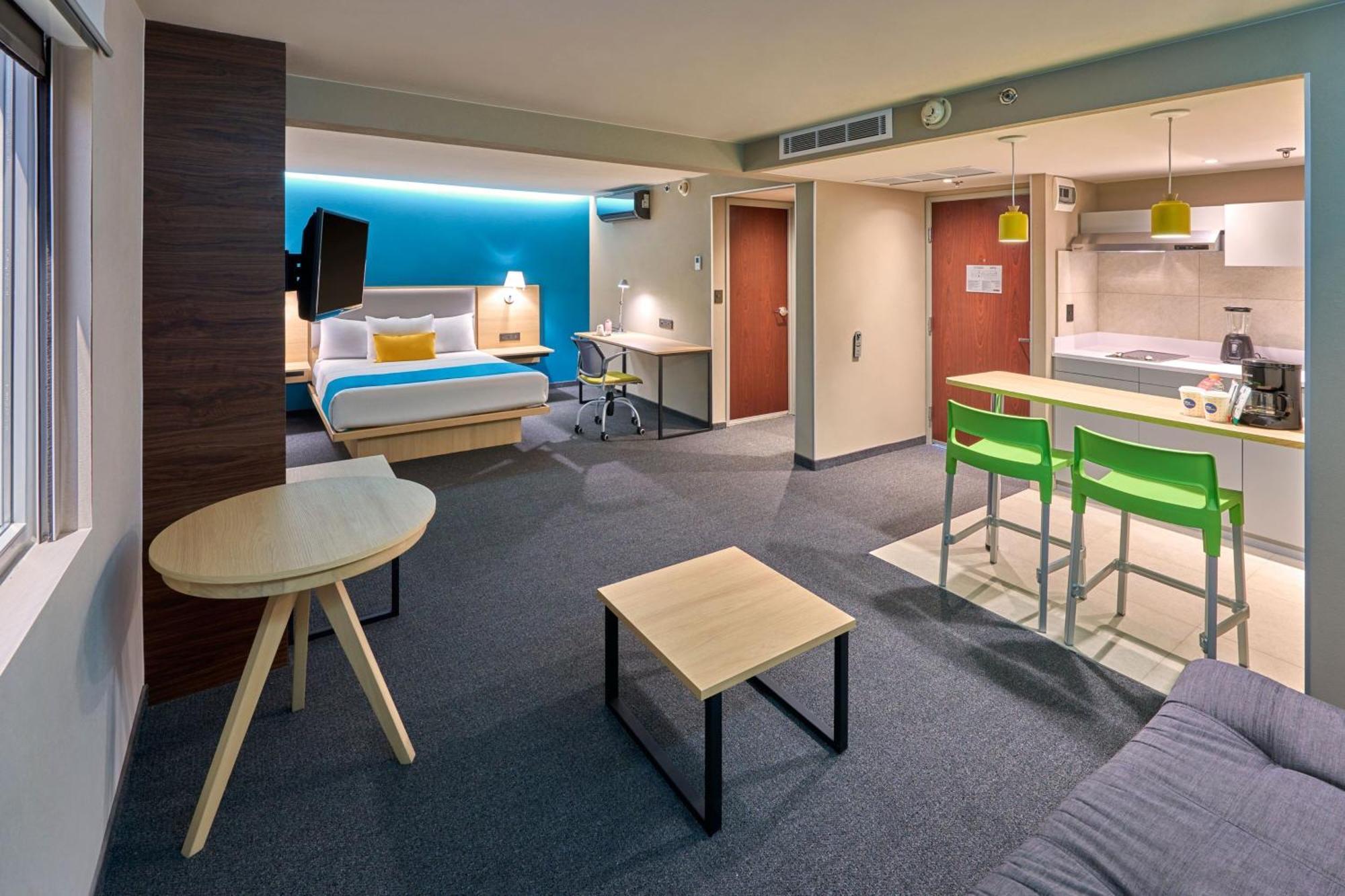 City Express By Marriott Suites Toluca Extérieur photo